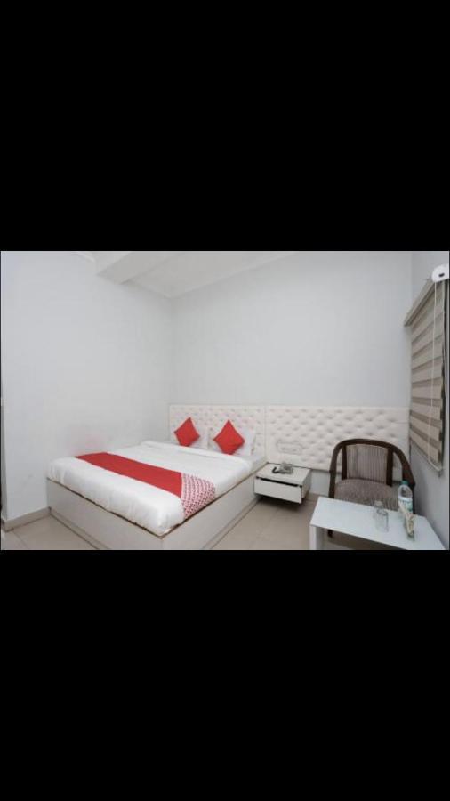 Hotel Valentine Muzaffarnagar Kültér fotó